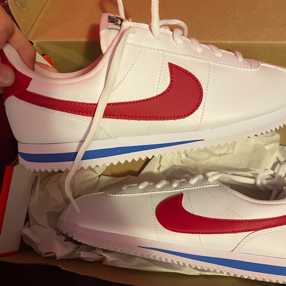Nike Shoes - Nike Cortez